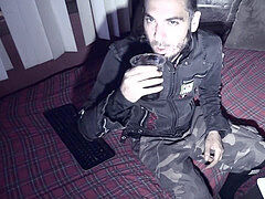 Большой член, Мастурбация