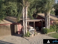 Большая жопа, Большие сиськи, Брюнетки, Волосатые, Лесбиянка, Натуральные сиськи, Киски, Сиськи