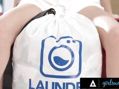 Gros cul, Face assise, Léchez, Seins naturels, Chatte, Réalité, Douche, Serré