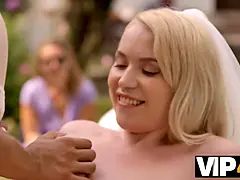 Blonde, Tromperie, Hd, Seins naturels, Piercing, Public, Jarretelles, Mariage