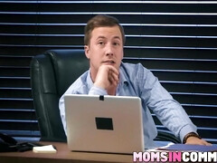 18 ans, Gros seins, Sucer une bite, Tir de sperme, Mère que j'aimerais baiser, Maman, Pov, Plan cul à trois