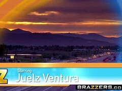 Cul, Beauté, Sucer une bite, En levrette, Talons, Bureau, Pov, Chatte