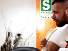 Vollbusig, Riesig, Muschi, Sich ausziehen, Ablutschen, Scherzbold, Jungendliche (18+), Titten