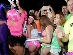 Asiatisch, Grosser schwanz, Grosse titten, Blasen, Braunhaarige, Hundestellung, Milf, Party