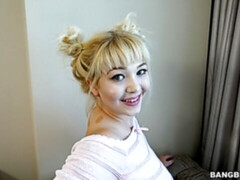 Grote kont, Blond, Pijpbeurt, Hondjeshouding, Handbeurt, Moeder die ik wil neuken, Geschoren, Strippen