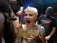 Blondine, Spermaladung, Süss, Aufs gesicht abspritzen, Deutsch, Gruppe, Hd, Tätowierung
