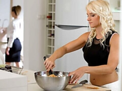 Grote kont, Likken, Ondergoed, Masturbatie, Moeder die ik wil neuken, Kut duiken, Strippen, Tieten likken