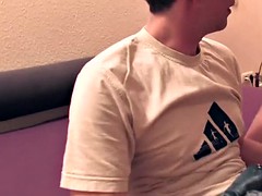 Enthousiasteling, Lieveling, Blond, Duits, Hardcore, Moeder die ik wil neuken, Trio, Tieten likken