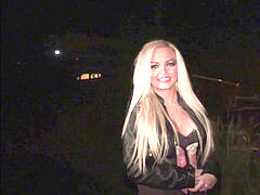 Sucer une bite, Voiture, Partouze, Orgie, Public, Chatte