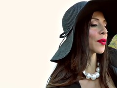 Grosse bite, Brunette brune, Femme couguar, Branlette thaïlandaise, Fille latino, Lingerie, Mère que j'aimerais baiser, Séduite