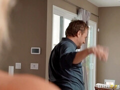 Bad, Grosser arsch, Blondine, Vollbusig, Betrug, Hardcore, Dusche, Ehefrau