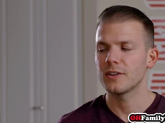 18 ans, Asiatique, Grosse bite, Sucer une bite, Gorge profonde, Queue, Groupe, Nénés