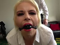 Grosse titten, Blasen, Britisch, Geile alte tussi, Fetisch, Reif, Milf, Realität