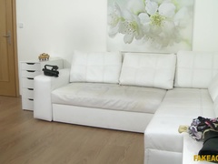 Amateur, Sucer une bite, En levrette, Léchez, Masturbation, Bureau, Fessée, Nénés