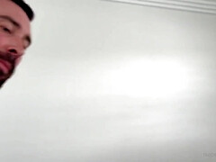 Blasen, Braunhaarige, Vollbusig, Hochschule, Hardcore, Selbstgemacht, Flotter dreier, Titten