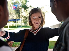 Zwart, Blond, Pijpbeurt, Hardcore, Interraciaal, Tatoeage, Tiener, Trio