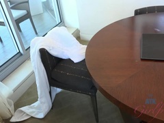 Amateur, Gros seins, Sucer une bite, Petite amie, Culottes ou slips, Pov, Fumer, Nénés