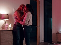 Schlafzimmer, Grosser arsch, Blondine, Braunhaarige, Latina, Lesbisch, Lecken, Muschi