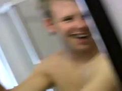 Blasen, Braunhaarige, Handjob, Hardcore, Interrassisch, Latina, Rotschopf, Titten