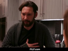 Lécher le cul, Brunette brune, Tir de sperme, Gorge profonde, En levrette, Fille latino, Léchez, Chatte