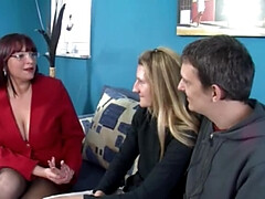 Любители, Большие сиськи, Минет, Секс без цензуры, Хд, Натуральные, Натуральные сиськи, Втроем