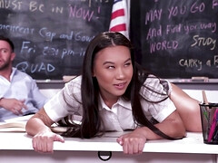 18 ans, Amateur, Asiatique, Brunette brune, Collège université, Hard