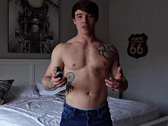 Enthousiasteling, Anaal, Pijpbeurt, Stel, Homo, Handbeurt, Masseren, Tatoeage