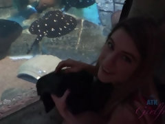 Salle de bains, Brunette brune, Doigter, Petite amie, Orgasme, Pov, Chatte, Rasée