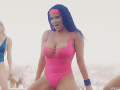 inked cougar Romi Rain impassioned sex video