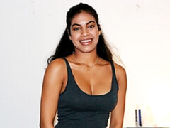 Enthousiasteling, Grote lul, Handbeurt, Masseren, Natuurlijke tieten, Tiener, Tieten likken, Speelgoed