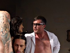 In den arsch, Grosser schwanz, Bisexuell, Blasen, Doppelpenetration, Schwul, Handjob, Hardcore