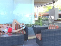 Nahaufnahme, Fetisch, Fußfetisch, Klaffend, Masturbation, Orgasmus, Solo, Unter dem rock