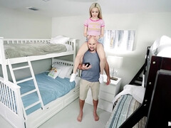 Amateur, Cul, Blonde, Sucer une bite, Queue, Faciale, Piercing, Rasée