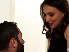 Morena, Clásico, Garganta profunda, Polla, Hd, Madres para coger, Orgasmo, Tetas