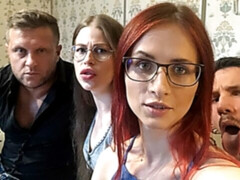 Blasen, Gruppe, Lingerie, Orgie, Rotschopf, Strümpfe, Jungendliche (18+), Netzkamera