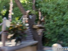 Girl knows how to hold a dick