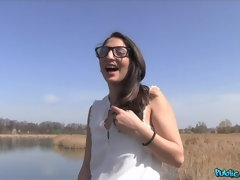 Enthousiasteling, Pijpbeurt, Hondjeshouding, Sperma in gezicht, Buiten, Gezichtspunt, Openbaar