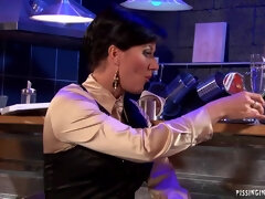 Nana, Dingue, Fétiche, Branlette thaïlandaise, Hard, Pisser, Plan cul à trois, Nénés