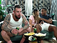 Estilo perrito, Penetracion con dedos, Interracial, Cocina, Lamidas, Bragas, Coño, Tailandés