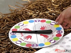 Americano, Cuarto de baño, Tetas grandes, Corridas faciales, Lamidas, Coño, Realidad, Tatuaje