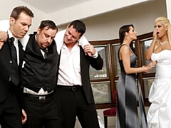 Anal, Culo grande, Verga grande, Tetas grandes, Rubia, Mamada, Estilo perrito, Madres para coger