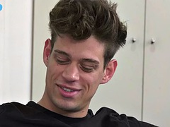 In den arsch, Grosser schwanz, Bisexuell, Blasen, Doppelpenetration, Schwul, Piercing, Ablutschen