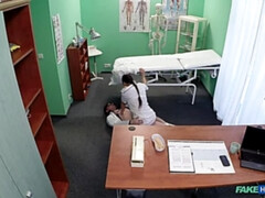 Leie, Besamung, Arzt, Hundestellung, Fingern, Lecken, Krankenschwester, Uniform