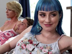 Grote kont, Grote mammen, Blond, Pijpbeurt, Sperma shot, Hondjeshouding, Groep, Hd