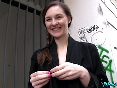 Amateur, Mamada, Corridas faciales, Dinero, Al aire libre, Público, Ruso, Alto