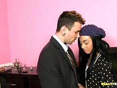 Flexible brunette Taylor Luxx gets pleasure from intensive dick-riding