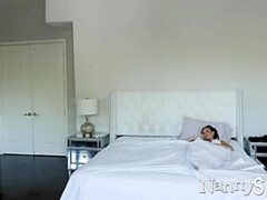 Брюнетки, Застукали, Собачьи, Сперма на лице, Белье, Служанка, Мастурбация, От первого лица