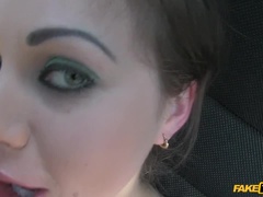 Blasen, Auto, Paar, Spermaladung, Hundestellung, Aufs gesicht abspritzen, Handjob, Pov