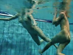 Strand, Lesbisch, Buiten, Openbaar, Russisch, Softcore pornografie, Tiener, Onderwater