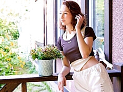 Doigter, Masturbation, Seins naturels, Rasée, Cheveux courts, Maigrichonne, Adolescente, Nénés